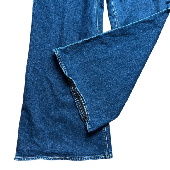 AMERICAN EAGLE High-Rise Flare stretch buckle detail at waist jeans size 12 - Picture 3 of 9